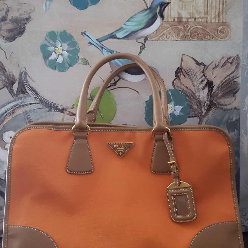 Authentic Prada Tote 👜